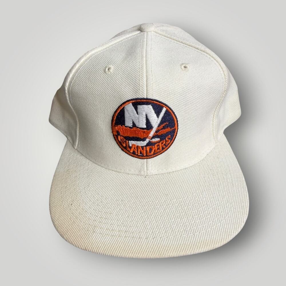 Vintage Logo 7 New York Islanders NHL Snapback Hat  Deadstock Cap